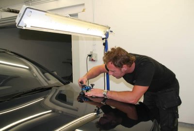 uitdeuken zonder spuiten,auto poetsen,bij sol andalucia