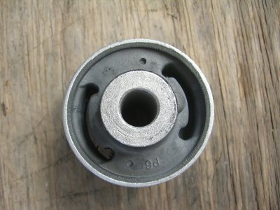Nieuwe draagarmrubbers Volvo 440 / 460 / 480