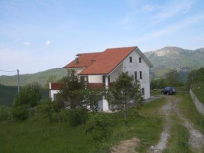 Italie, prov Ligurie, groot huis te koop mogelijk B&B of restaurant