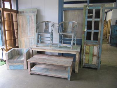 Teakpaleis is gespecialiseerd in teak meubelen 