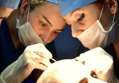 Op haartransplantatie kosten besparen bij de beste haarklinieken