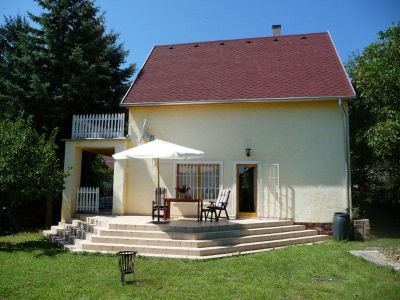 VAKANTIEHUIS in Hongarije - direct aan het Balatonmeer