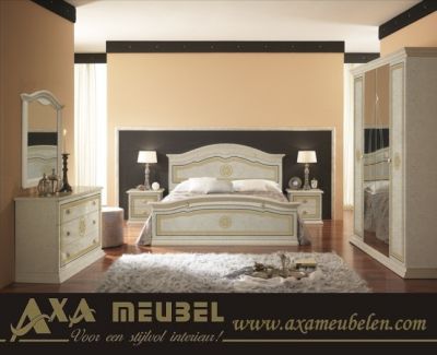 Versace hoogglans slaapmeubelen AXA den haag breda rotterdam