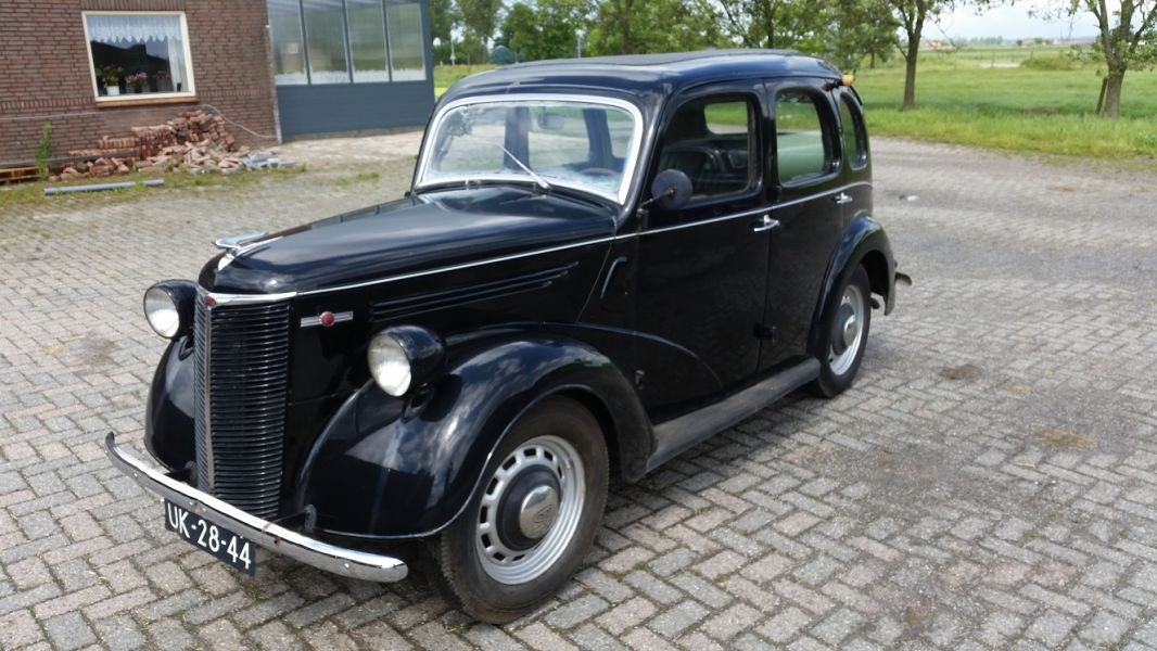 Diverse klassieke auto's Opel ford borgward Volvo camper lt vw ed 