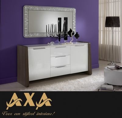 Dressoir vitrine kasten AXA meubelen Breda Rotterdam DenHaag
