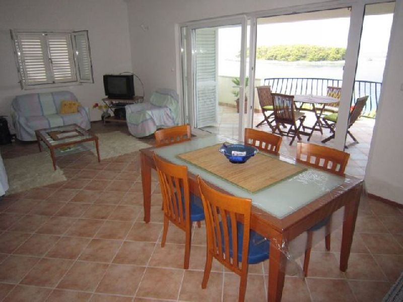 Apartments NICA Maslinica, Croatia