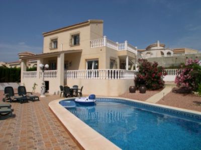 Nu nog uw vakantiehuis huren aan de Costa Blanca?
