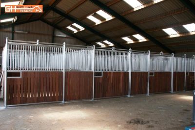 Luxe Paardenboxen paardenbox – Laake model Tewis