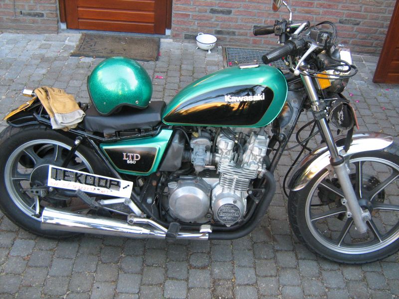 Bobber caféracer oldschool metalflake helm koopje