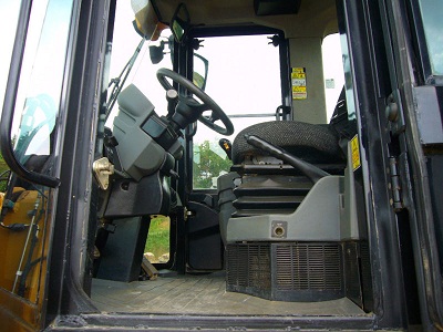 Ceterpillar 930G-27000 euro