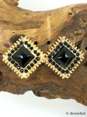 Vierkante goudkleurige oorbellen met zwarte kralen en inleg (steker)