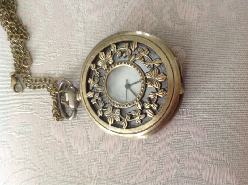 Prachtig halssierraad zakhorloge